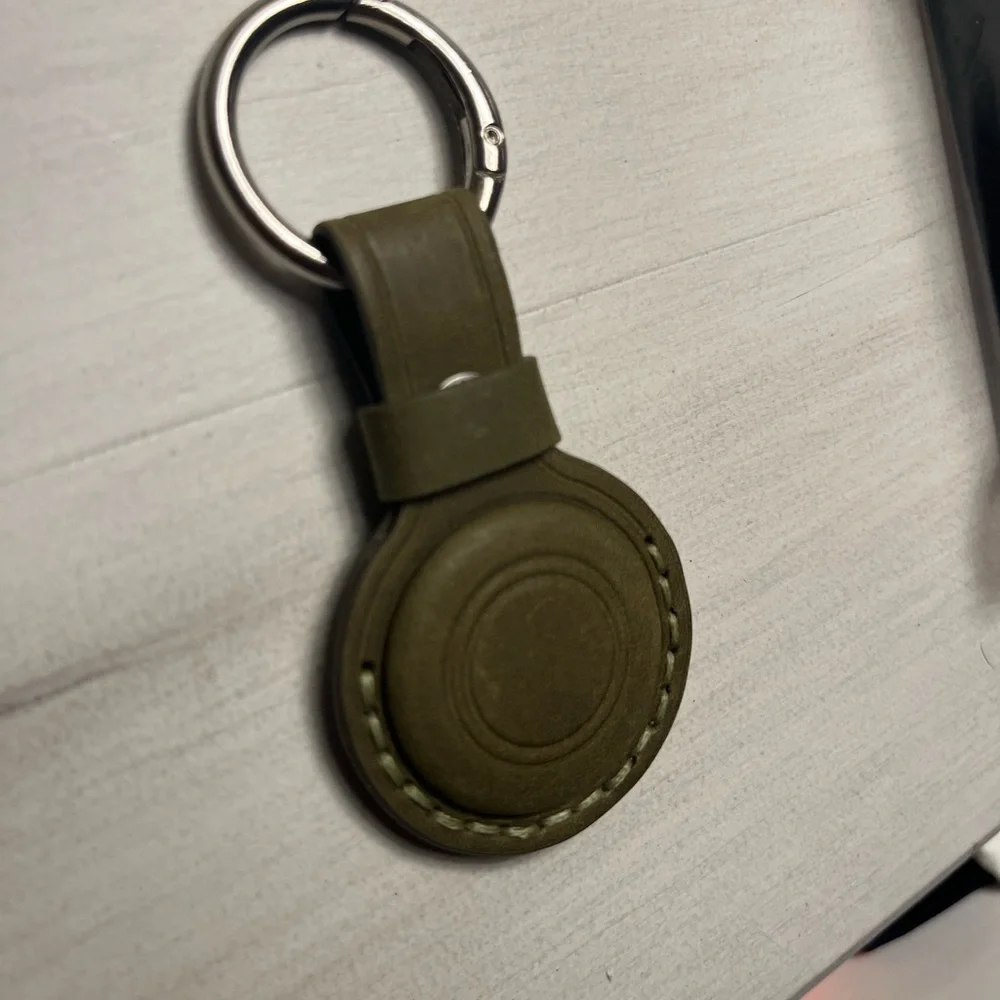 Leather Airtag Protective Holder - Keychain Cases Compatible with Apple Airtag